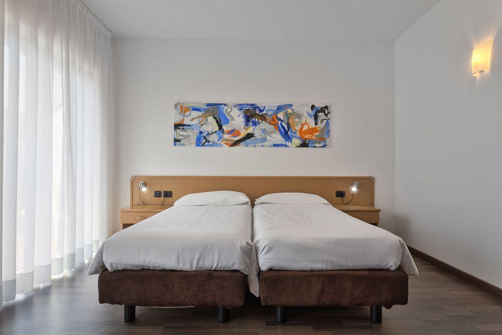 Sporthotel Villa Stella Torbole Sul Garda Exterior photo