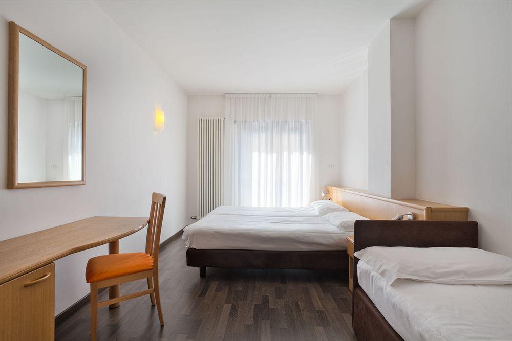 Sporthotel Villa Stella Torbole Sul Garda Exterior photo